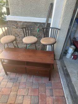 Table with three stools