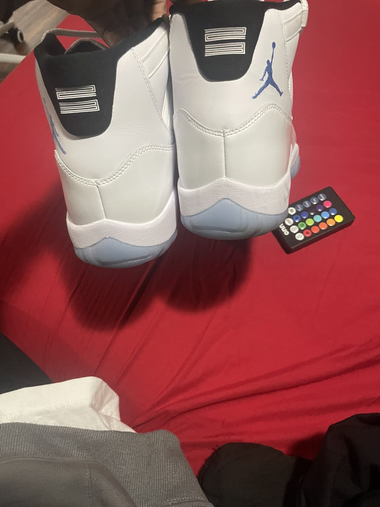 Jordan 11 Legend blue