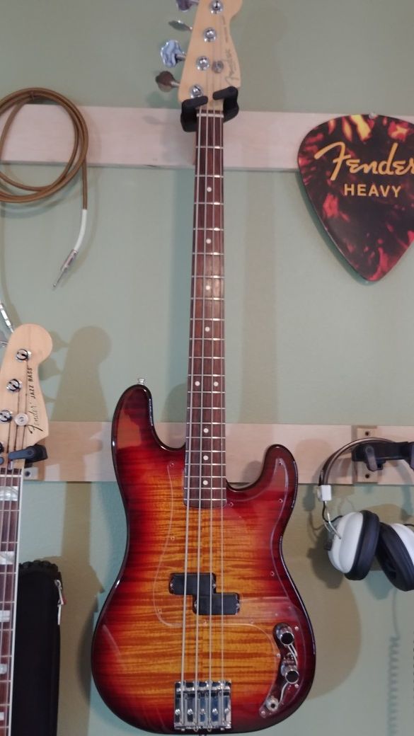 Custom USA Fender P bass