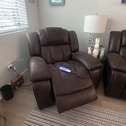 Recliner  Power lift for elderly