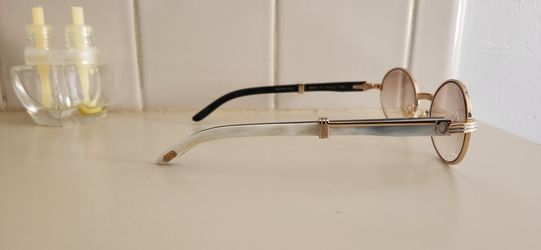 53 22 White Buffalo Horn Cartier With Transition Lens