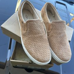 Slip On Uggs 