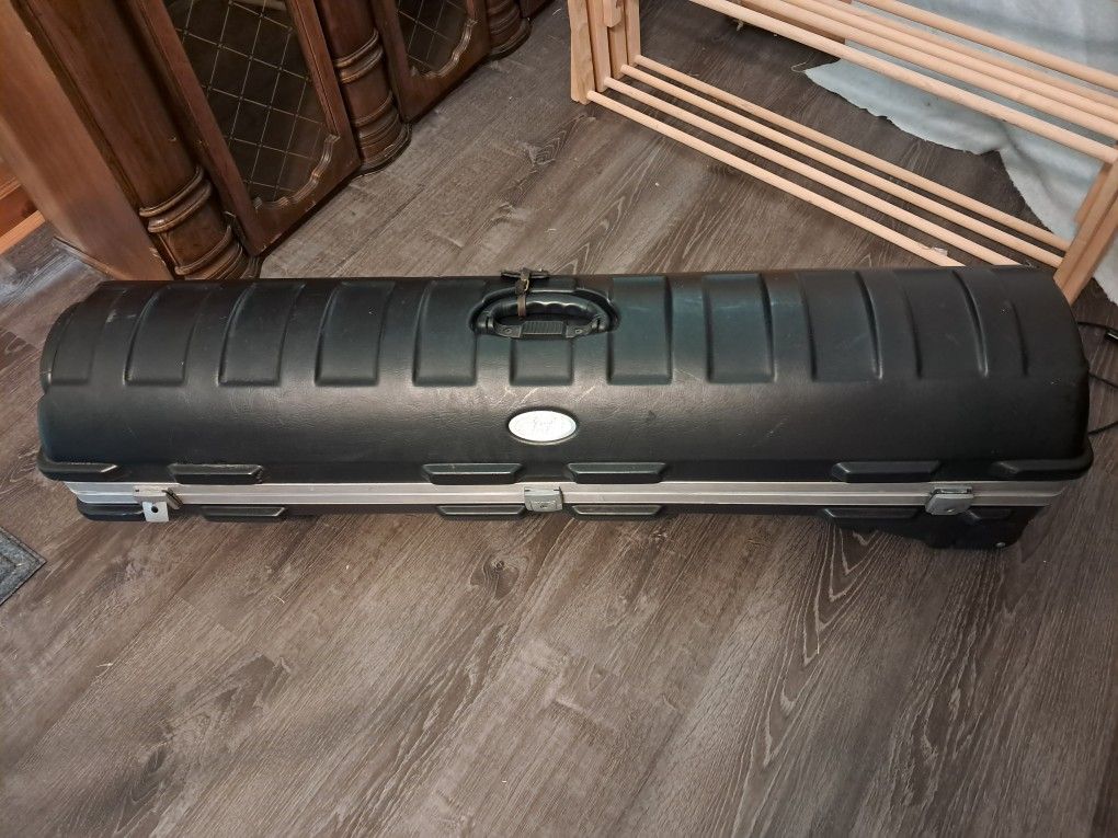 SKB Hard Shell Travel Golf Case