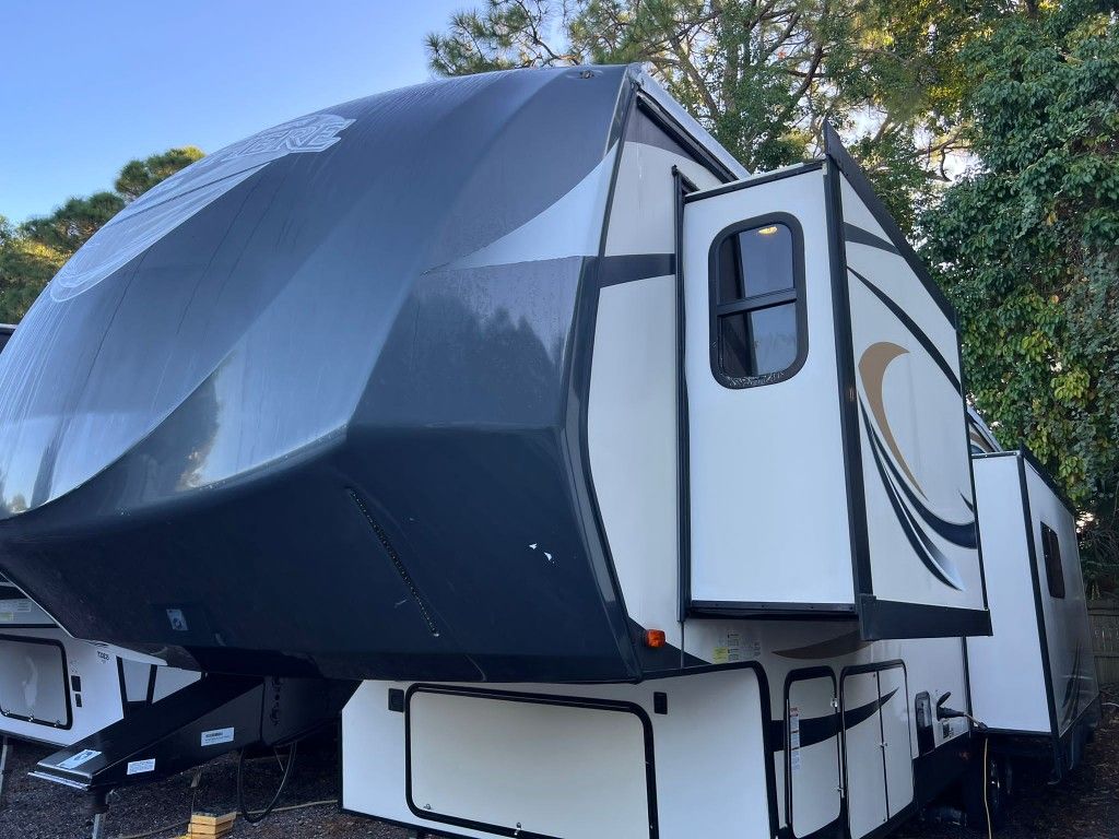 2016 SALEM HEMISPHERE 34FT