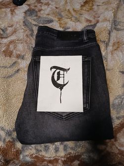 Black trnchs jeans