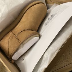 UGG Classic Ultra Mini Size 11