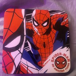 Spider-Man Wallet And Keychain Combo