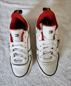 Tommy Hilfiger boy shoes size 3