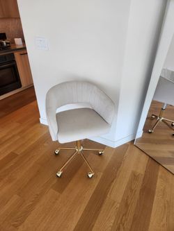 Adjustable chair