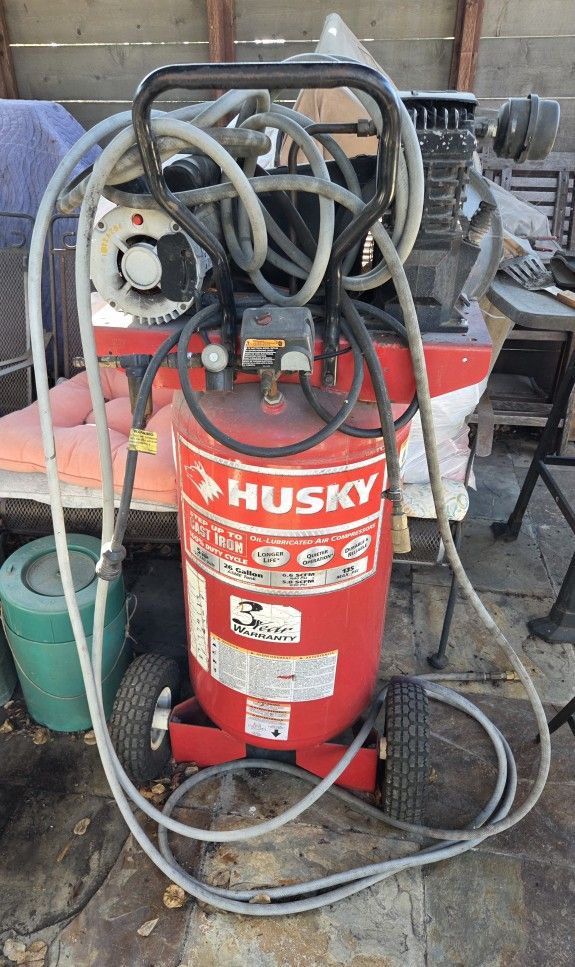 Husky Air Compressor 26 Gallon