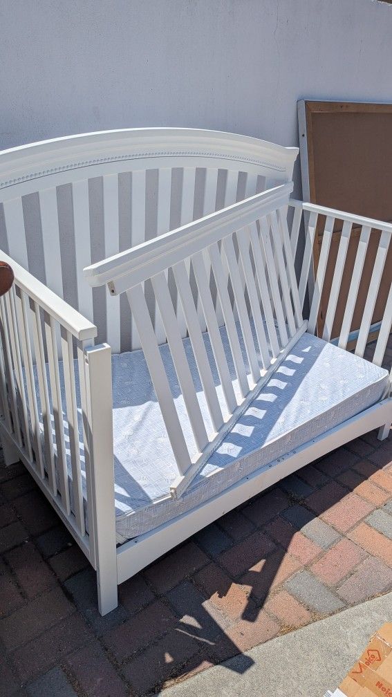 Free Crib