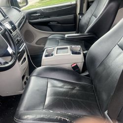 2011 Chrysler Town & Country