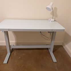 Beautiful Tresanti Glass Office Desk