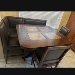Kitchen Table with leather chairs