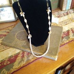 Ann Taylor " Loft " Necklace