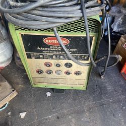 Soldado De Varillas De Luz 