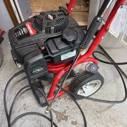 Troy-Bilt Pressure Washer 190cc Engine With 2800PSI Works Good. Must Pick Up