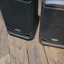Samson Sound System 300 Watts With Mixer