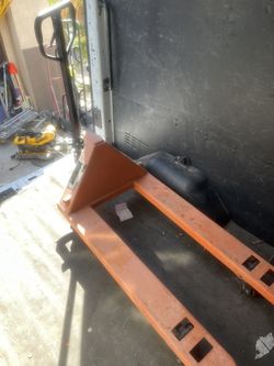 Haul Master Pallet Jack 5000 Lb Capacity 