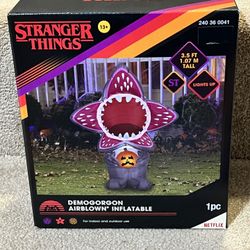 Netflix 3.5' Inflatable Demogorgon with Pumpkin Stranger Things Decoration