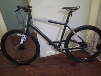 2025 Momentum UX 3S Designed by Giant