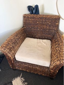 Comfy Wicker Chair with Cushion