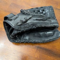 Mizuno 13" Baseball Mitt