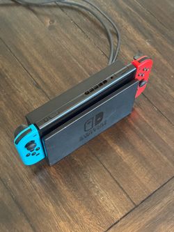 Nintendo Switch Console + Joy-Cons + Dock