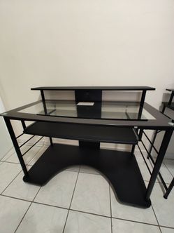 Mesa gamer o escritorio