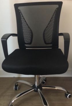 Office chair (price is firm)
