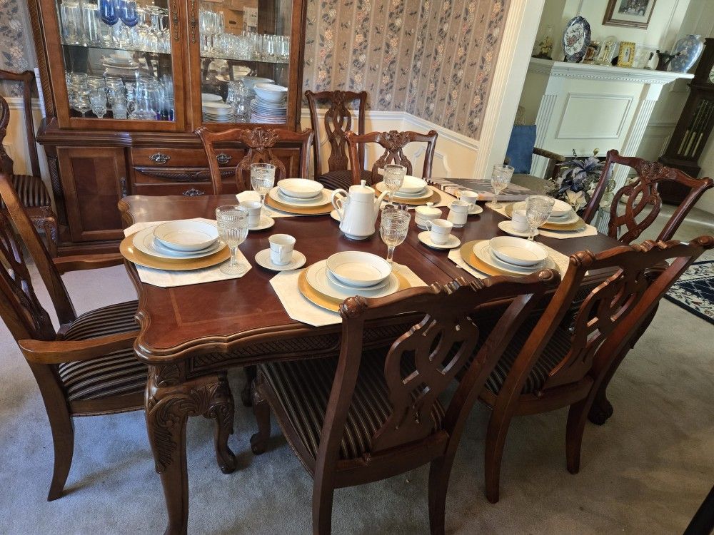 Ashley Millenium Solid Wood Table With (8) Upholstered Chairs And Lighted China Cabinet