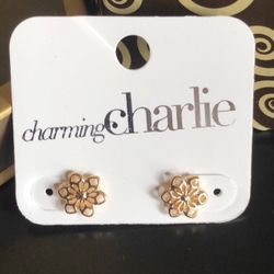 Gold Tone Flower Earrings
