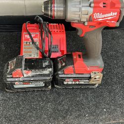 Milwaukee Drill And 2 XC6.0 Battery’s 
