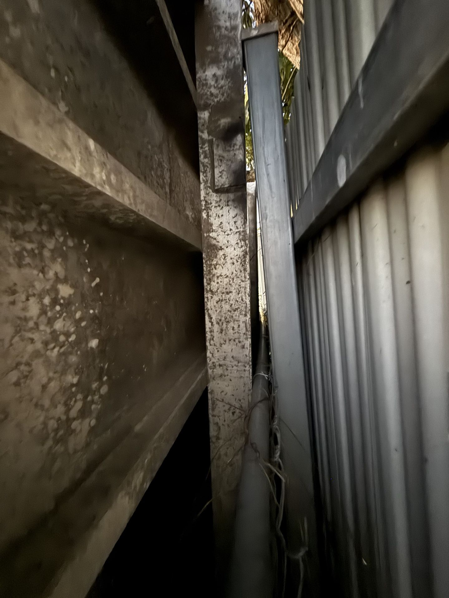 ALUMINUM BED 7x7 FEET-ALUMINIO CAMA.