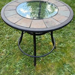 Outdoor table with 4 chairs