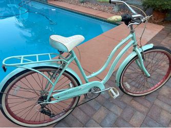 Schwinn beach cruiser