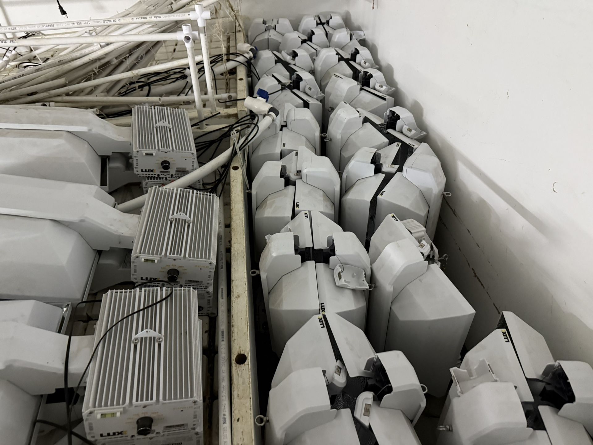 Luxx Lighting 1000 Watt De