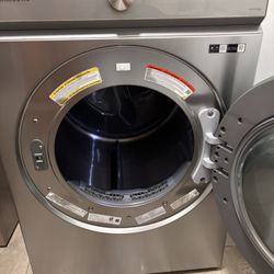 Bespoke 7.6 cu. ft. Ultra Capacity Gas Dryer with Super Speed Dry DVG53BB8700T