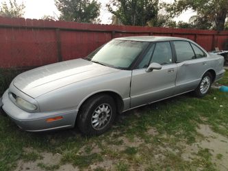 1998 Oldsmobile 88 $1100
