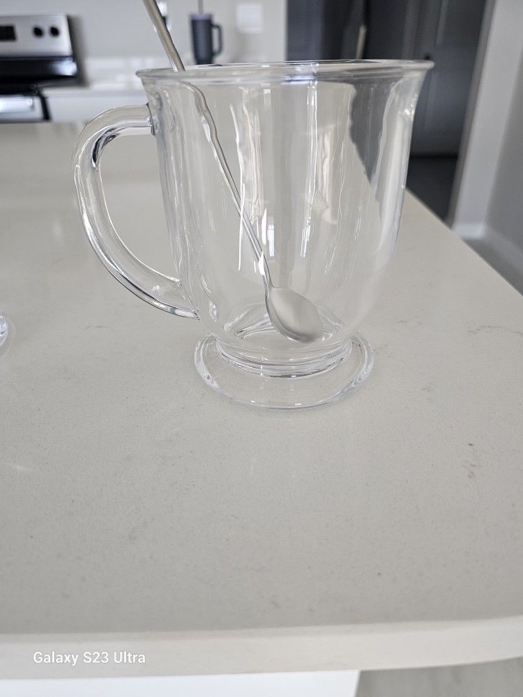 4 TAZAS NUEVA CON SUS CUCHARAS