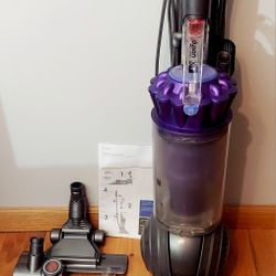Dyson DC41 Upright Bagless Vacuum Cleaner - Purple 