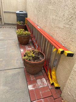 12ft ladder like new