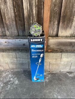 HART 40-Volt Cordless 12-inch String Trimmer Kit (1)