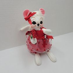 6" 2017 Annalee Doll Valentine Girl Mouse #100717 Roses Stuffed Animal Plush Red