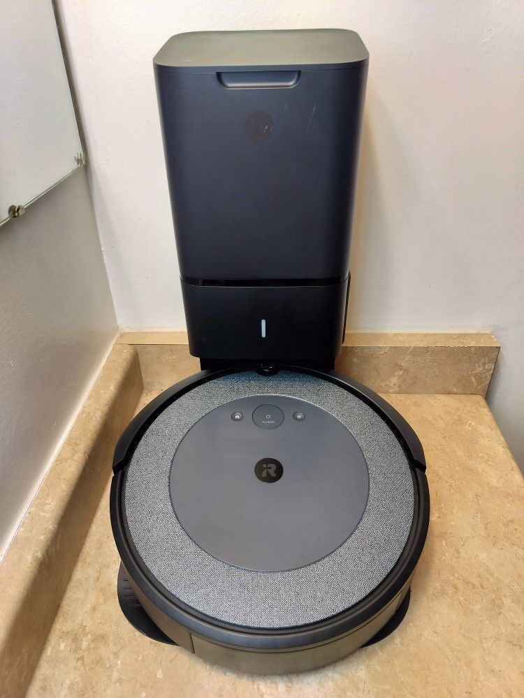 Robot Vacuum IRobot Roomba i3