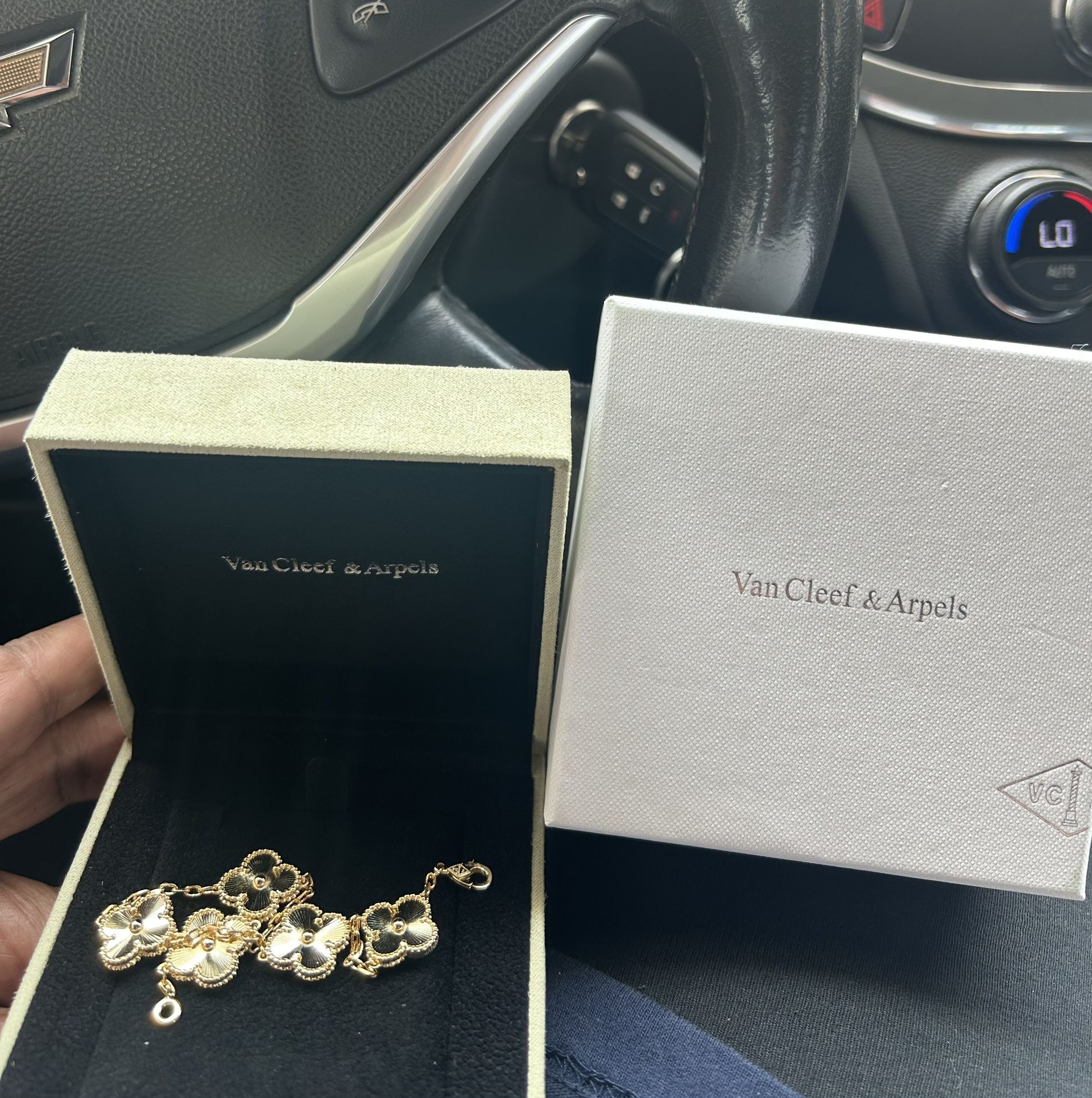 Van Cleef Gold