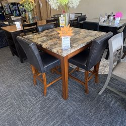 4 Pc Dinning Table Set (missing Chair)