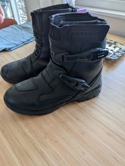 Motorcycle boots, waterproof, low