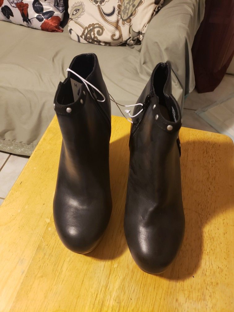 Report Black Booties