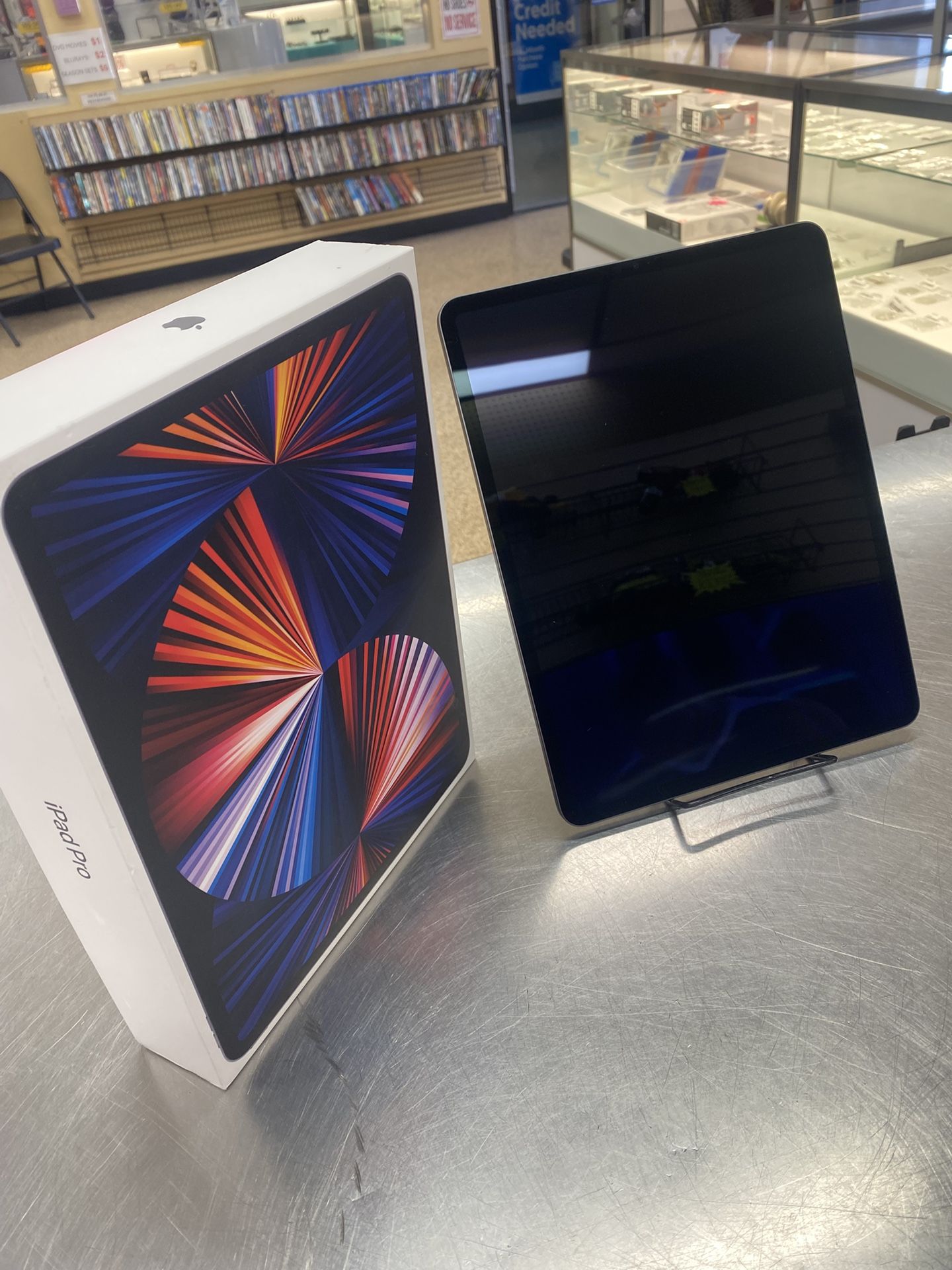 Apple iPad Pro 5th Gen 
